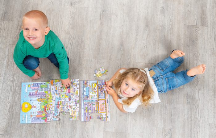 Bodenpuzzle „Stadtleben“ – 45-teiliges XXL Puzzle von beleduc – Bild 16