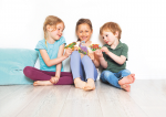 Lagen-Puzzle „Dinosaurier“ – mit Glow-in-the-Dark von beleduc – Bild 4