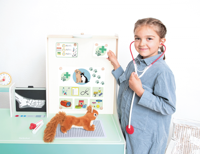 beleduc Doctor Station, 3 in 1 mit Aktionskarten – Bild 3