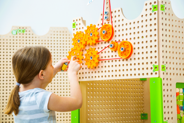 beleduc PLUG it Junior Inventor Set zum Experimentieren – Bild 4