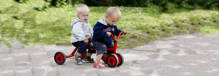 Winther MINI VIKING Rutsch Dreirad für zwei – Bild 3