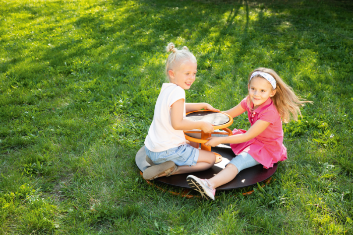 beleduc TopPlay Karussell – für Kita & Kindergarten – Bild 4