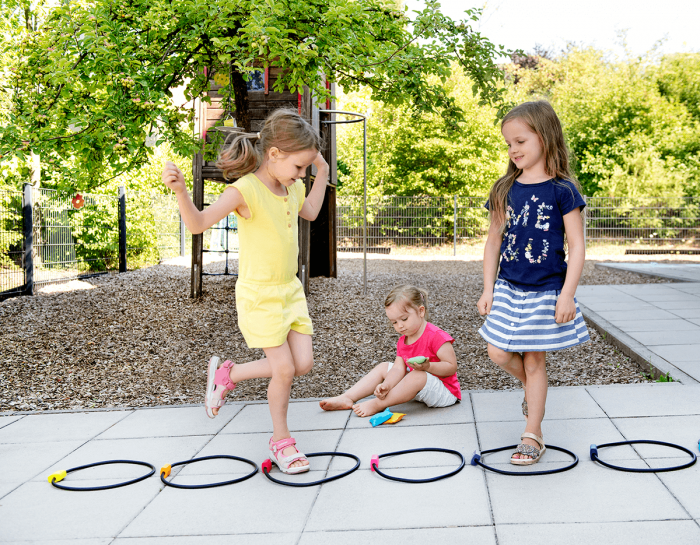 Jump & Throw – Hüpf- und Wurfspiel von beleduc – Bild 2