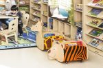 Bücherkiste Giraffe, fahrbar – Bild 3
